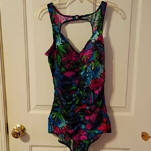 Fit 4u Ladies One Piece Bathing Suits